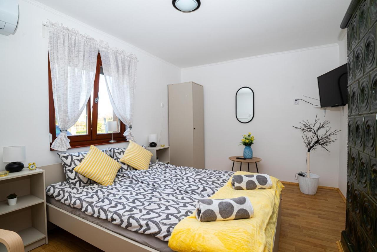 Kopa Vendeghaz Apartment Szigetvar Bagian luar foto