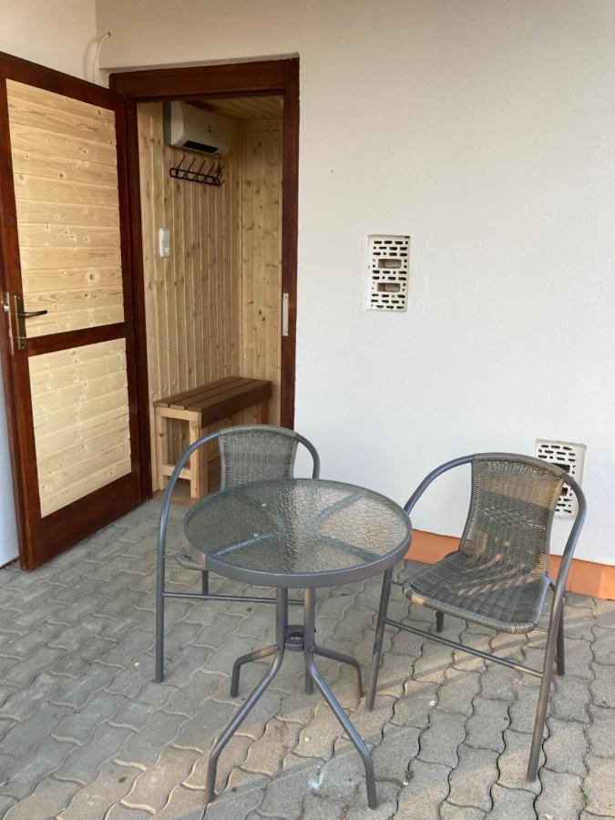 Kopa Vendeghaz Apartment Szigetvar Bagian luar foto